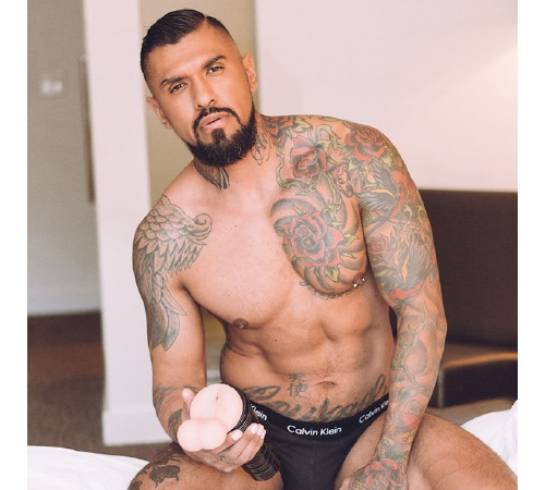 Мастурбатор попка Fleshlight FleshSack с мошонкой