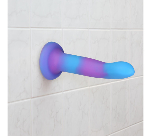 Светящийся в темноте фаллоимитатор ADDICTION Rave 8″ Glow in the Dark Dildo Blue Purple, 20,3 см
