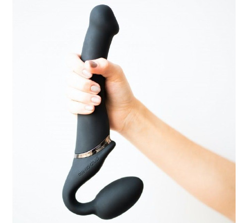 Безремневой страпон с вибрацией Strap-On-Me Vibrating Black M, диаметр 3,3см, пульт ДУ, регулируемый
