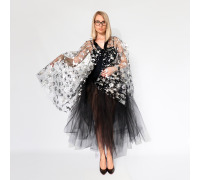 Прозора накидка з срібним принтом – багатофункціональний геловінський аксесуар