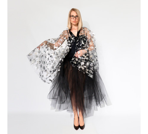 Прозрачная накидка – многофункциональный аксессуар на Хэллоуин