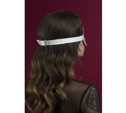 Маска на очі з заклепками Feral Feelings - Blindfold Mask, натуральна шкіра, біла