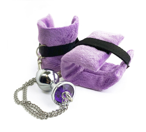 Наручники с металлической анальной пробкой Art of Sex Handcuffs with Metal Anal Plug size M Purple
