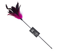 Щекоталка темно-розовая Art of Sex - Feather Paddle, перо молодого петуха