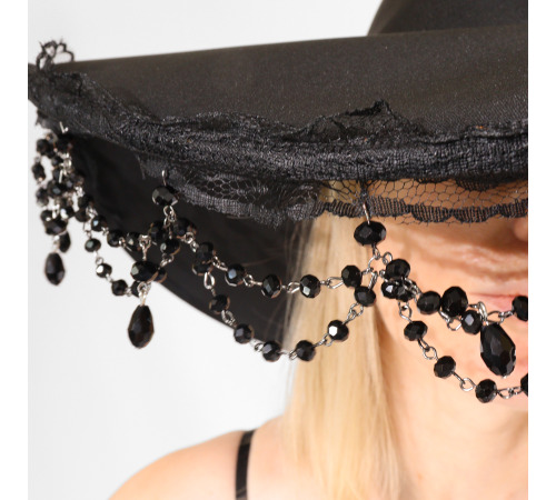 Чорний капелюх відьми з намистинами – готичний аксесуар на Геловін