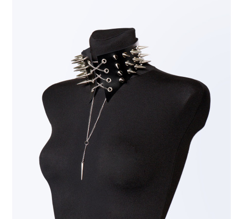 Чокер кожанный с большими шипами, Цвет черный