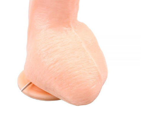 Фалоімітатор з мошонкою на присосці Chisa Marcus