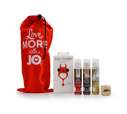 Набор для двоих «Дьявольская вишня»: 3 вкусовые смазки System JO, виброкольцо и кубик с позами 