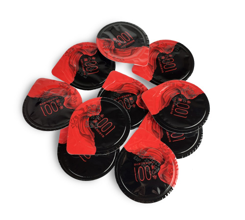 Ультратонкие презервативы OLO, на гиалуроновой основе (10 шт) (черно красные)